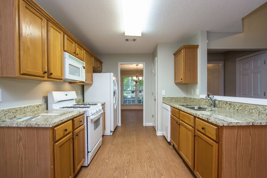 Building Photo - 4110 Glenaire Way NW