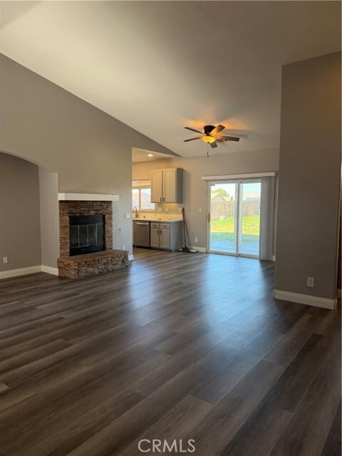 Building Photo - 16146 Winona St