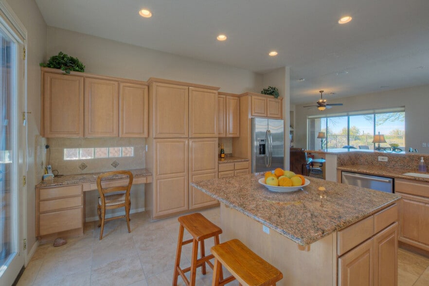 Building Photo - 7155 E Night Glow Cir