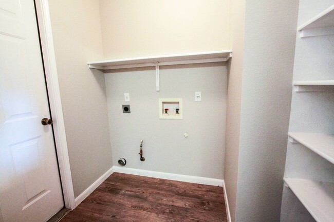 Building Photo - Charming 3-Bedroom, 2-Bath Home in Leander!