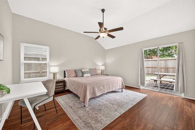 Building Photo - 5814 N Magazine Cir