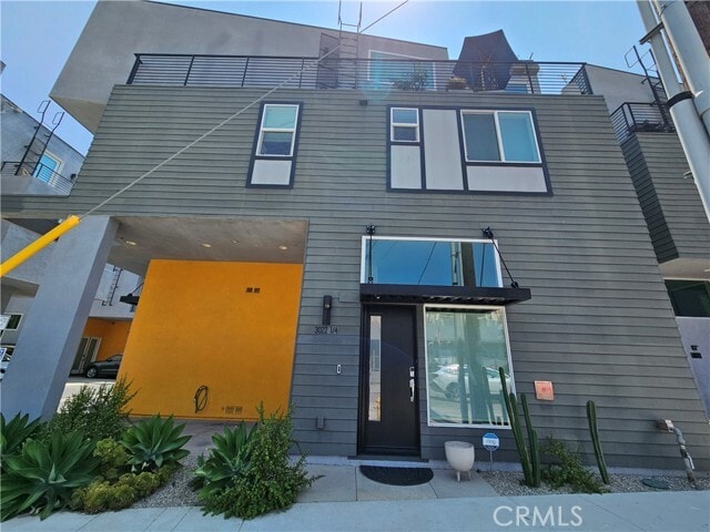 Building Photo - 3022 N Coolidge Ave
