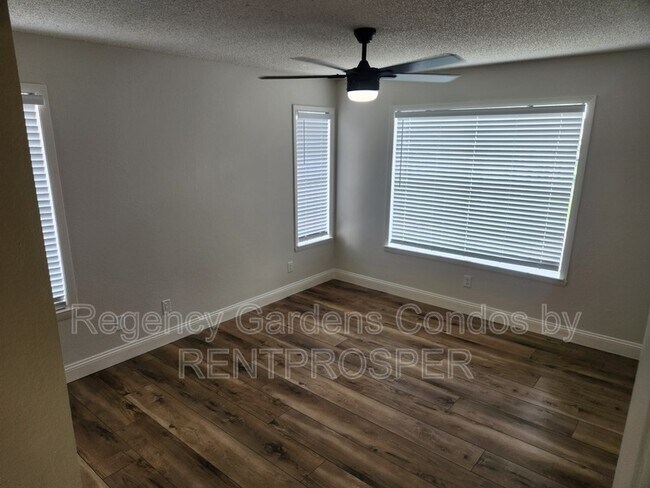 Building Photo - 4367 Thornbriar Ln