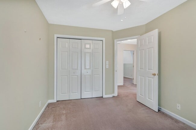 Building Photo - One acre lot with first floor suite in bea...