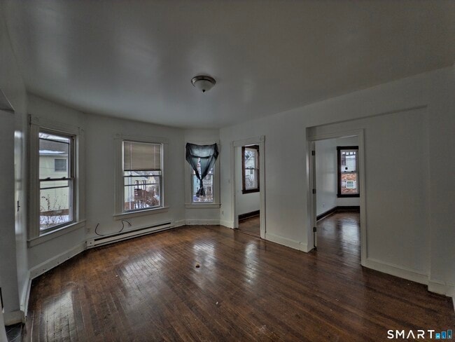 Building Photo - 64 Wood St