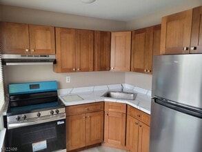 Building Photo - 37 E Main St