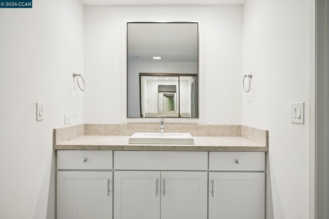 Building Photo - 2137 Presidio Ct