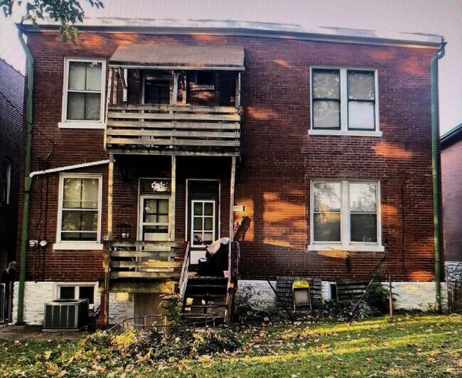 Building Photo - 3224 Taft Ave