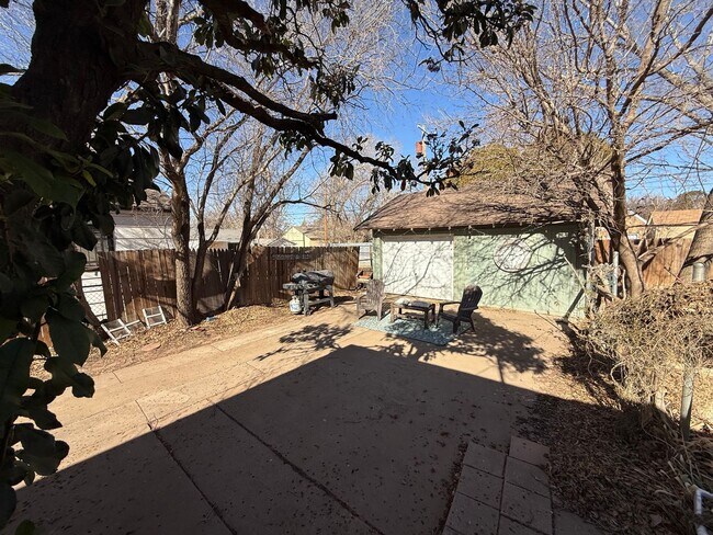 Building Photo - Furnished Short Term Rental