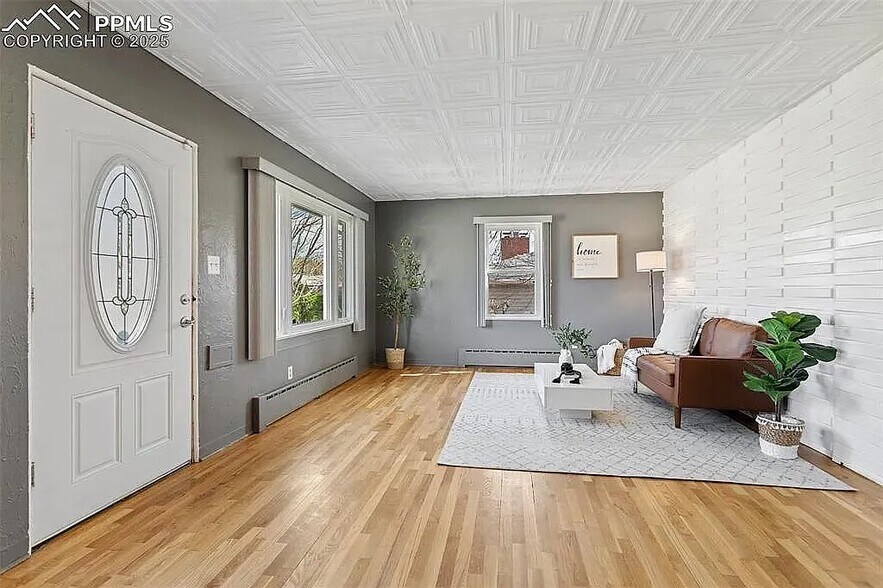 Building Photo - 1638 N Foote Ave