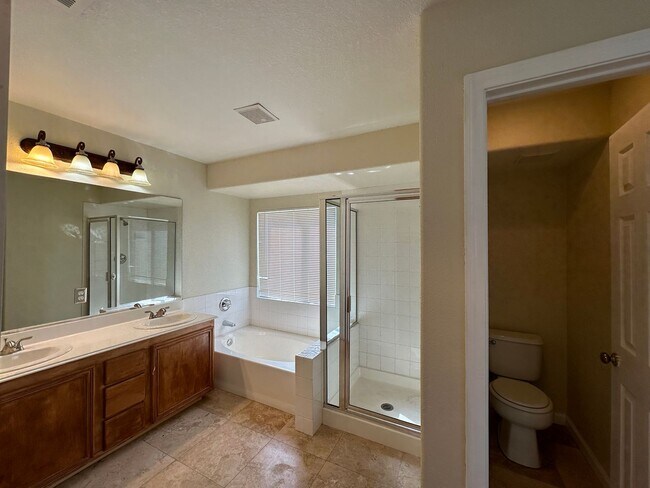 Building Photo - PECCOLE RANCH
