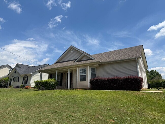 Building Photo - Immaculately Clean 3Bed/2Bath home for lease in Jonesboro