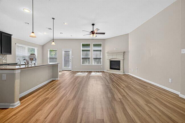 Building Photo - 17914 Logans Pine Dr