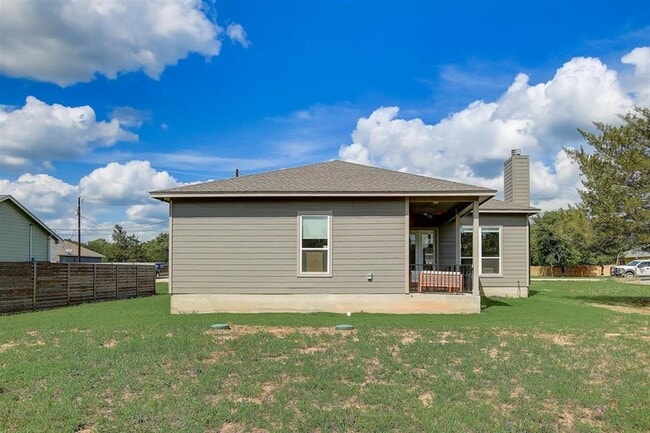 Building Photo - 121 Naalehu Ct