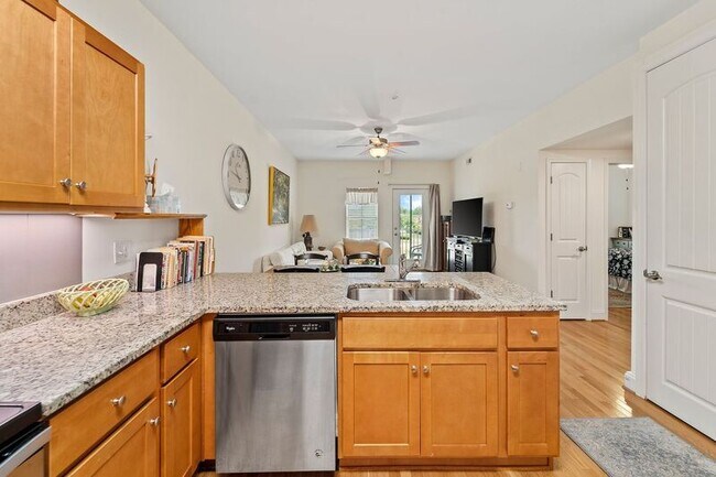 Building Photo - 11905 Centre St