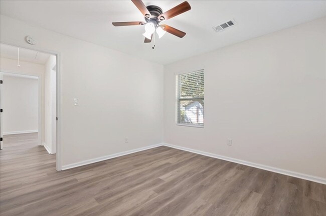 Building Photo - Spacious 2-Bedroom, 2-Bathroom Home in Savannah, GA