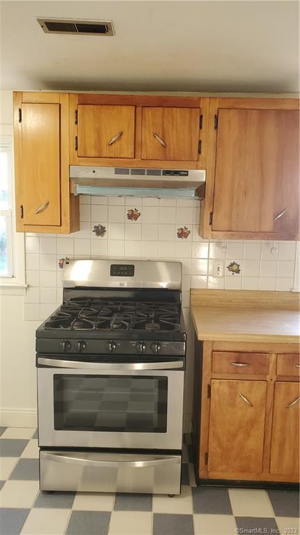 Building Photo - 38 Landin St