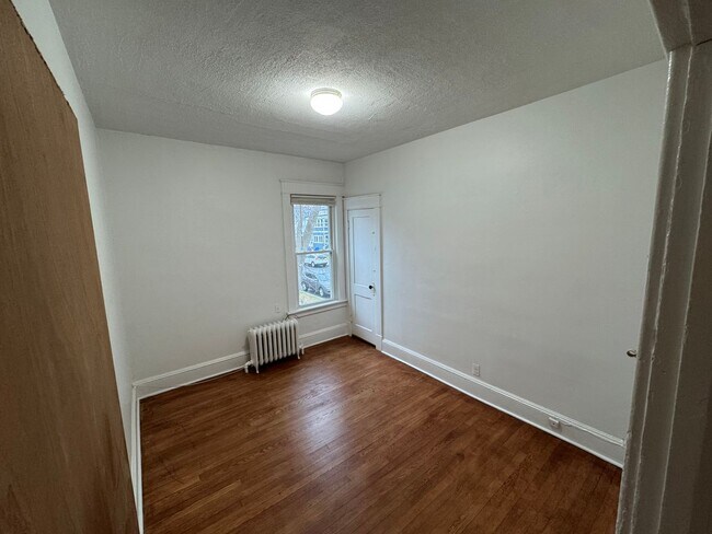 Building Photo - 393 Second Ave