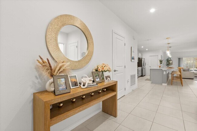 Building Photo - 375 Pink Ibis Bnd