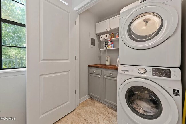 Laundry - 403 Bechtel Blvd