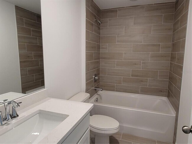 Building Photo - 11100 Vanessa Ave