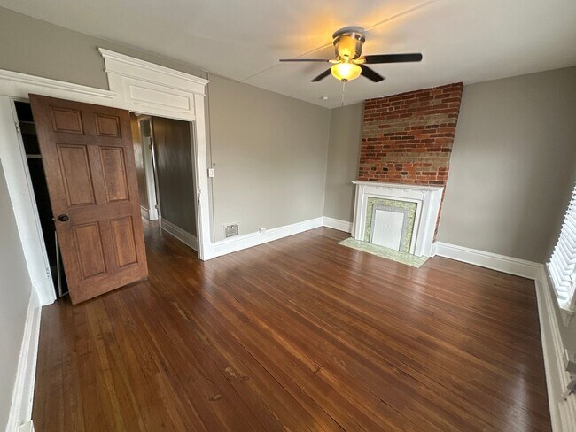 Building Photo - 1555 Hunter Ave