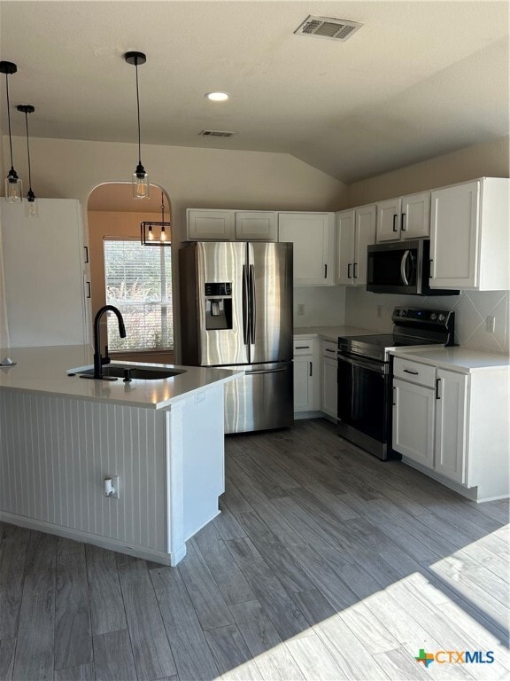 Building Photo - 203 Ponderosa Dr