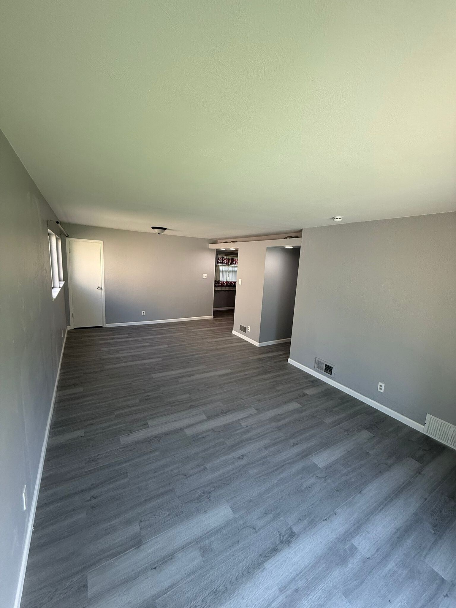 Building Photo - 220 McAlpine Dr