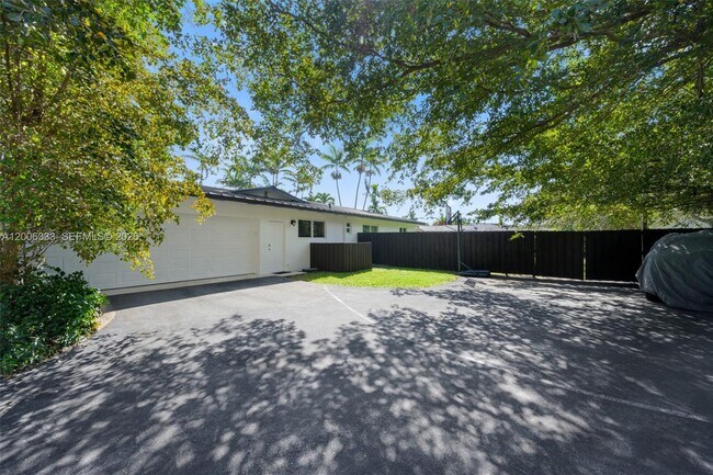 Building Photo - 8330 SW 171st St