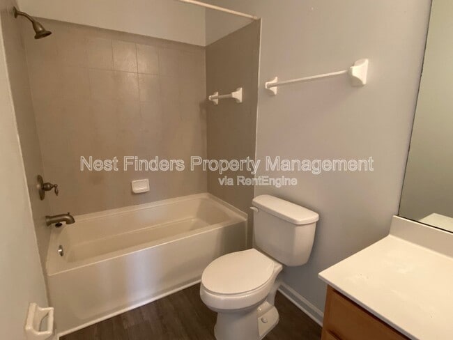 Building Photo - 1524 Fieldview Dr