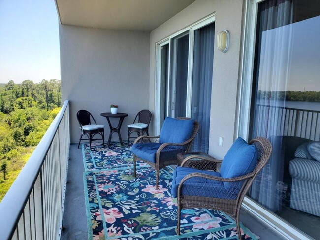 Building Photo - 13427 Blue Heron Beach Dr