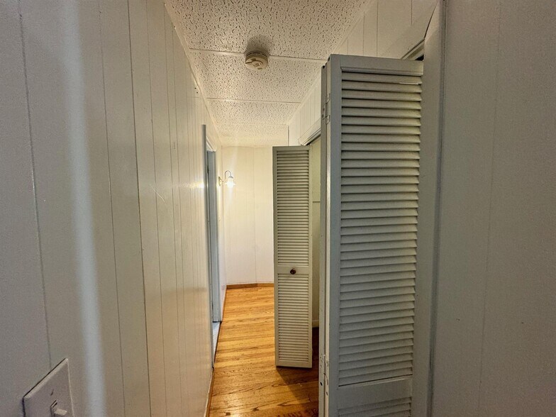 Building Photo - 95 Kidder Ave