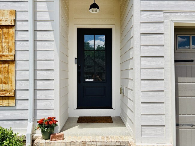 Building Photo - 1268 Easthaven Dr