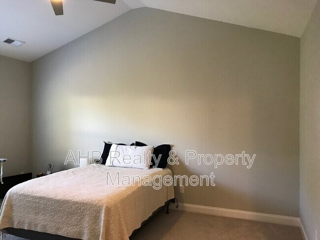 Building Photo - 850 Longleaf Pine Pl