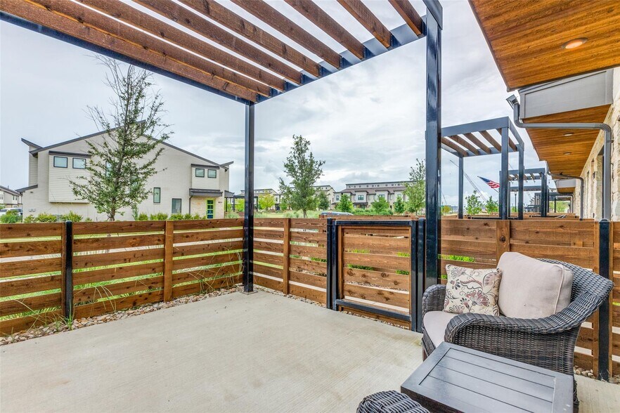 Building Photo - 3891 Pine Leaf Ln