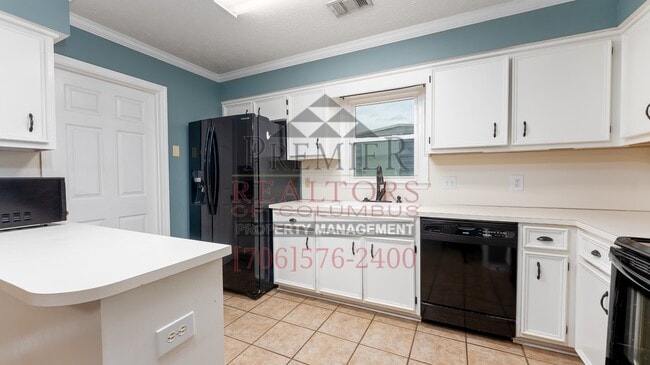 Building Photo - 7039 Stoneybrook Dr