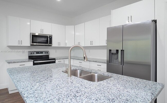 Building Photo - 8007 Vega Ct