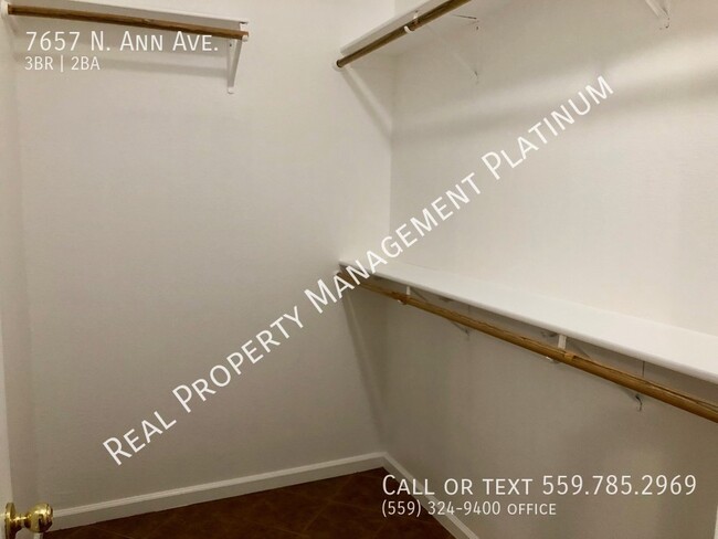 Building Photo - $2,250 Willow & Alluvial 3 Bedroom home - ...