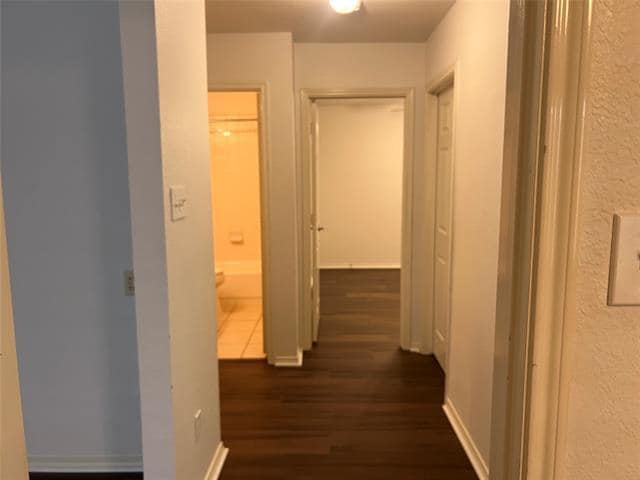 Building Photo - 800 Mahogany Dr