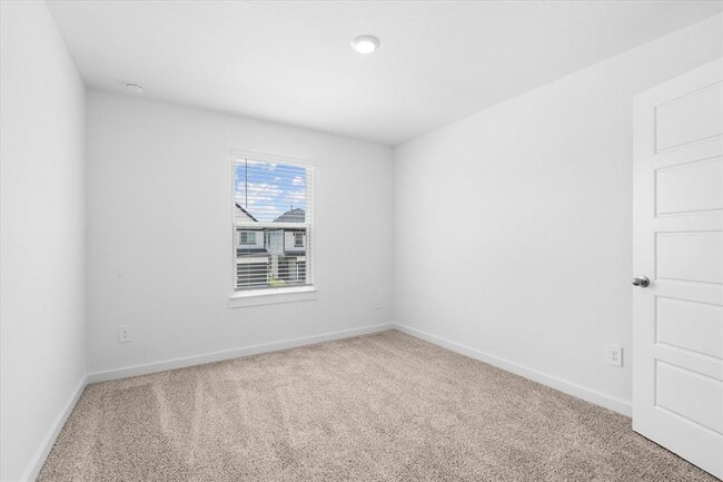Building Photo - 3213 Crown Gate Dr