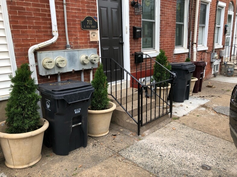 Front of Property View 1 - 703 E 10th St