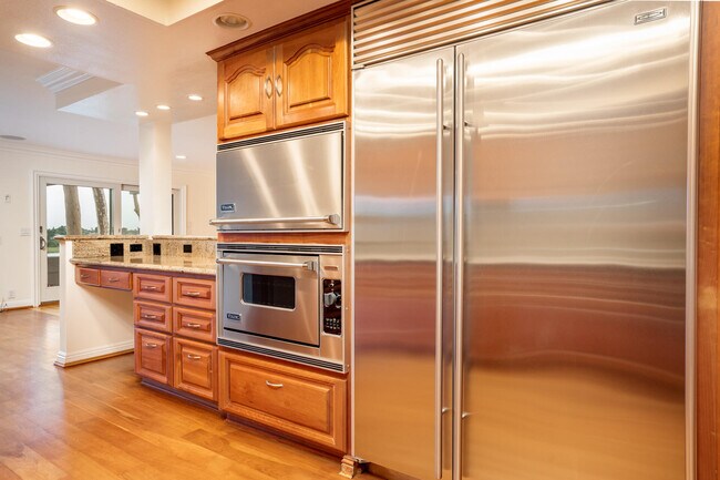 Building Photo - 316 Vista Madera