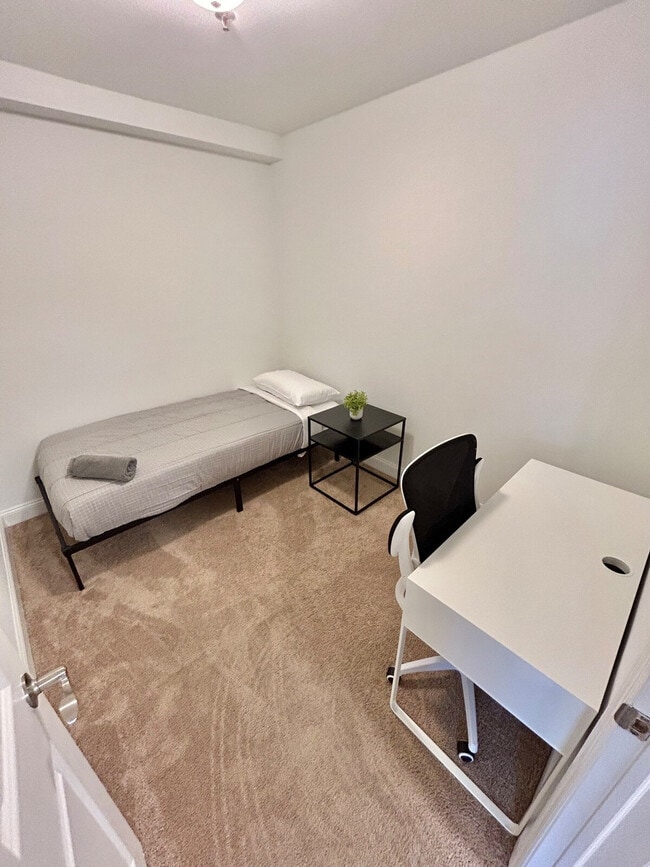 Building Photo - 800-898 Jefferson Street-SI ID1507574P