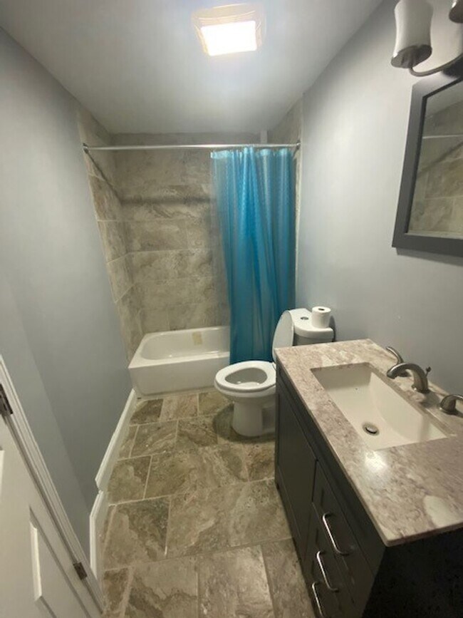 Building Photo - 53 Orlando St