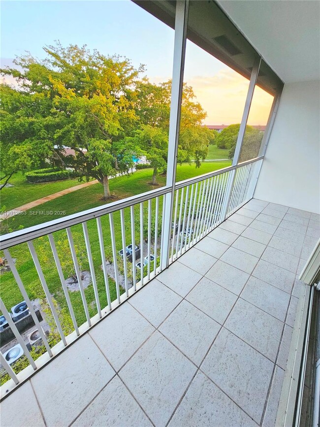Building Photo - 13250 SW 7th Ct