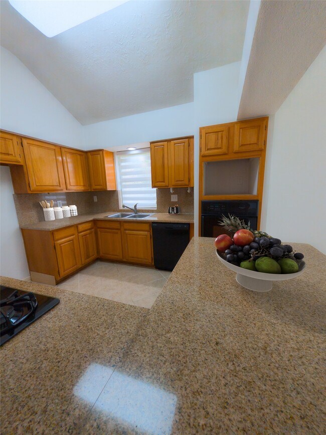 Building Photo - 3214 Kempwood Dr