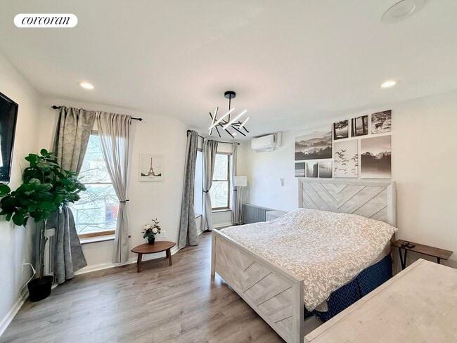 Building Photo - 716 Hancock St