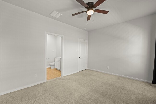 Building Photo - 11430 Amber Plns Dr