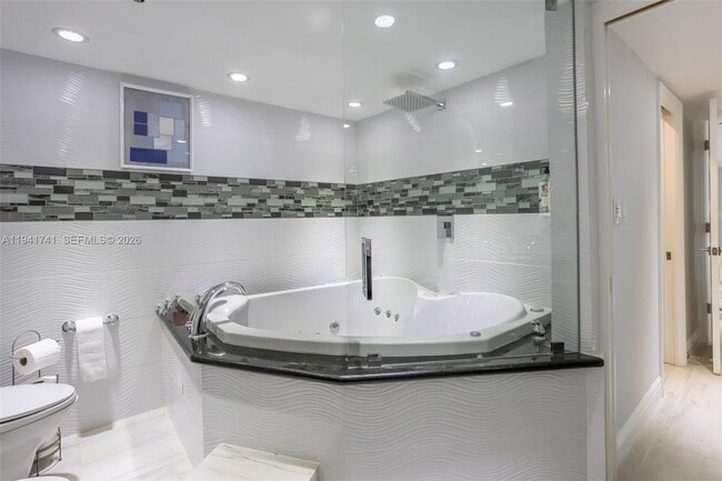 Building Photo - 300 Three Islands Boulevard