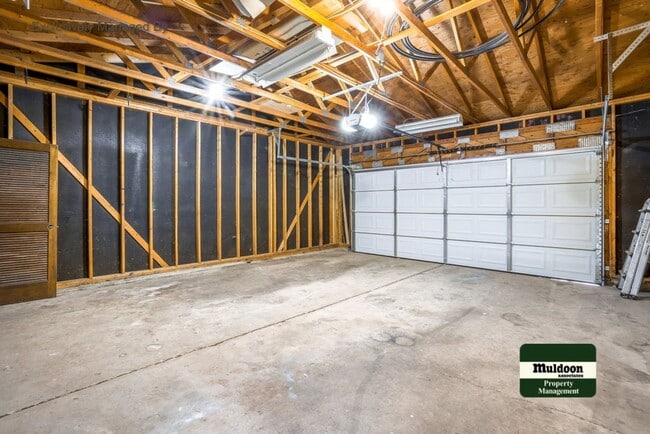 Building Photo - Spectacular Remodel on the Westside of Colorado Springs!! Dog Friendly!!